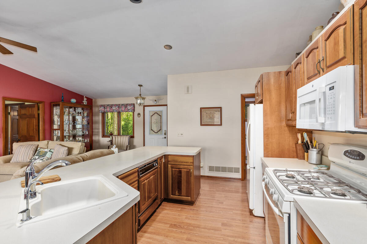 730 West Evergreen Road Sidney, MI 48885 - Photo 12 of 36 730-Evergreen_011