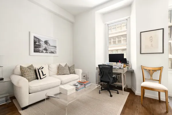 $3,250 | 4 Lexington Avenue, Unit 5P | Gramercy