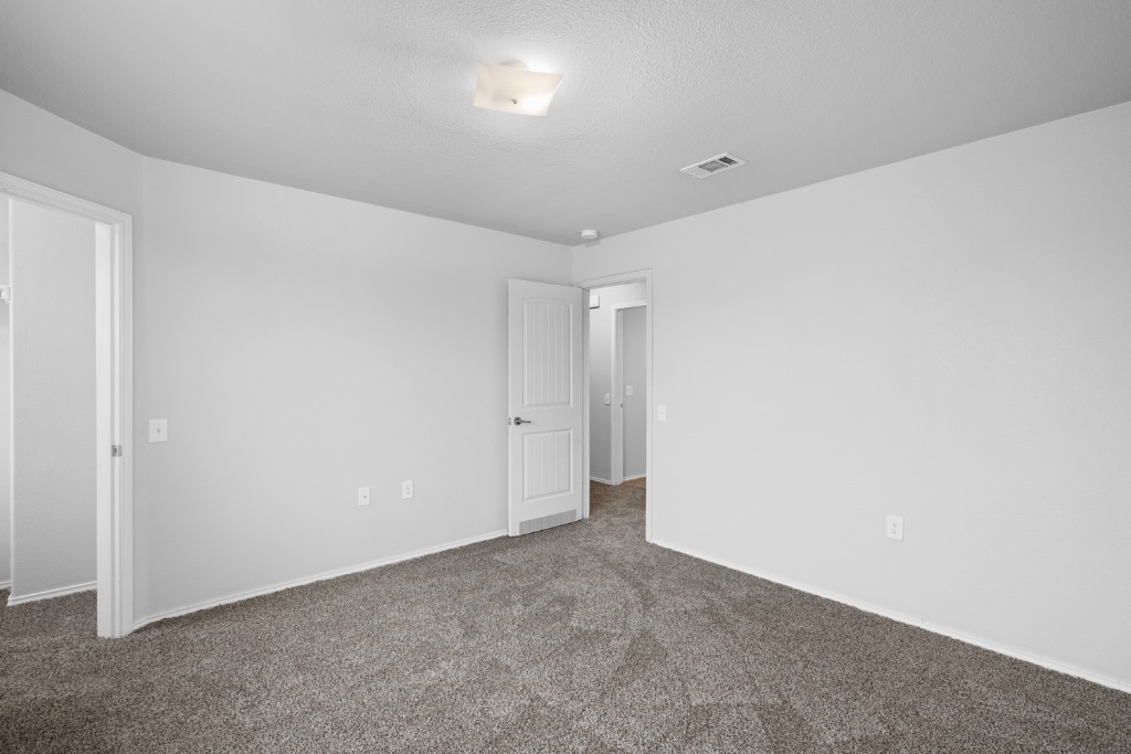 7204 Outfitter Drive Austin, TX 78744 - Photo 27 of 33