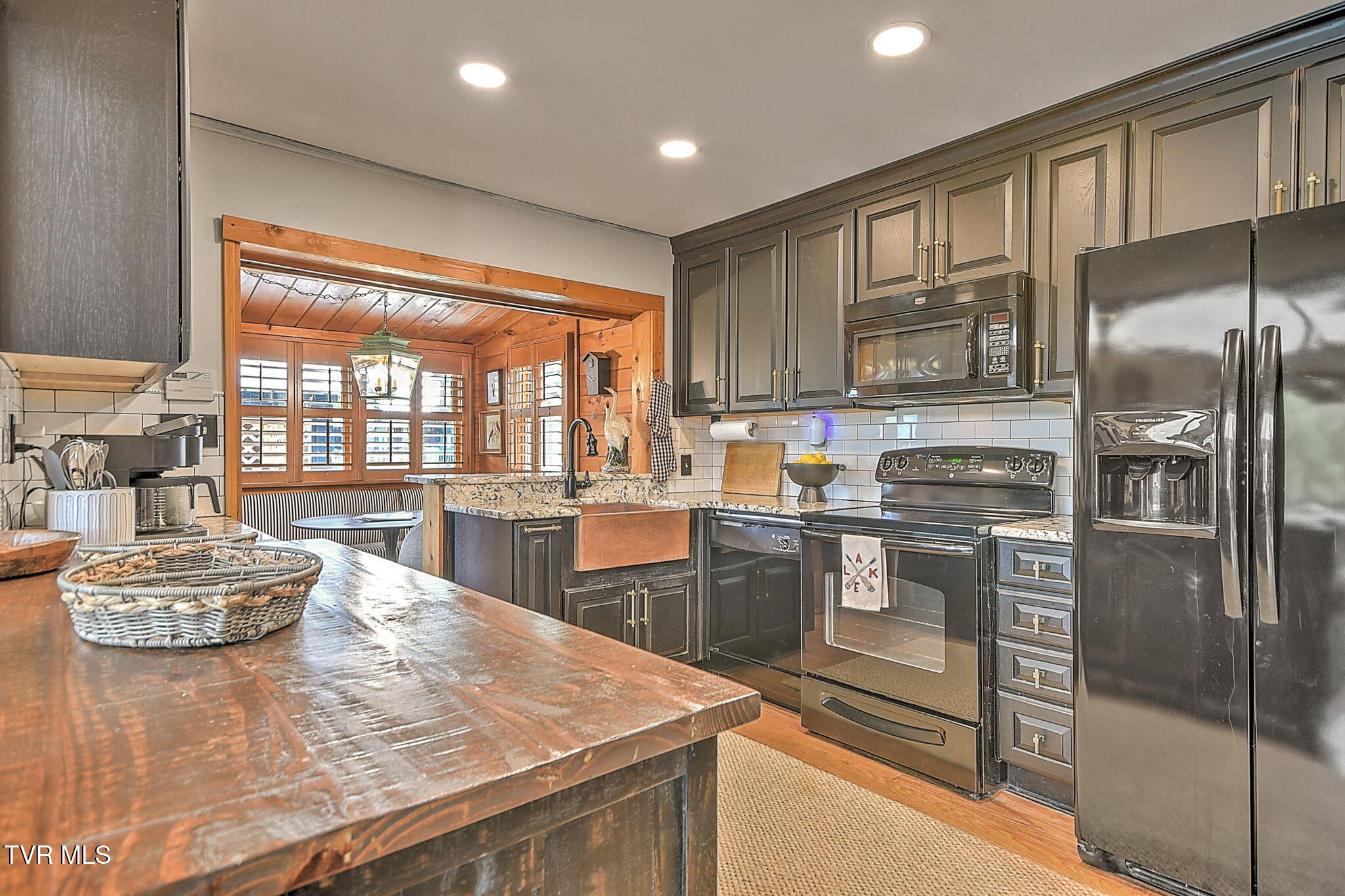 814 Summer Sound Road Piney Flats, TN 37686 - Photo 20 of 104 21-web-or-mls-814 Summer Sound BS-16