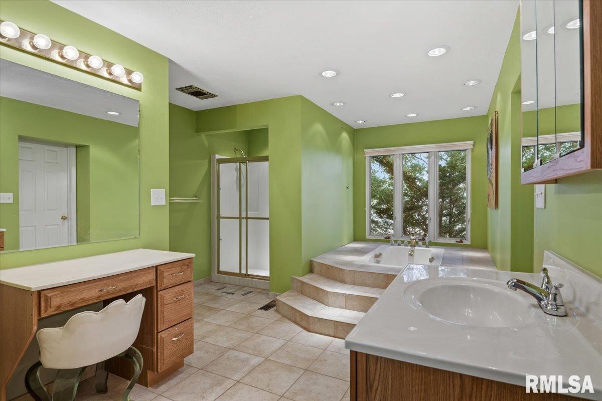 1013 East Lake Shore Drive Springfield, IL 62712 - Photo 49 of 82