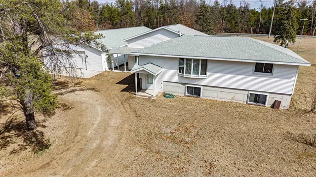 $381,000 | N10368 Queens Way, Necedah, WI 54646