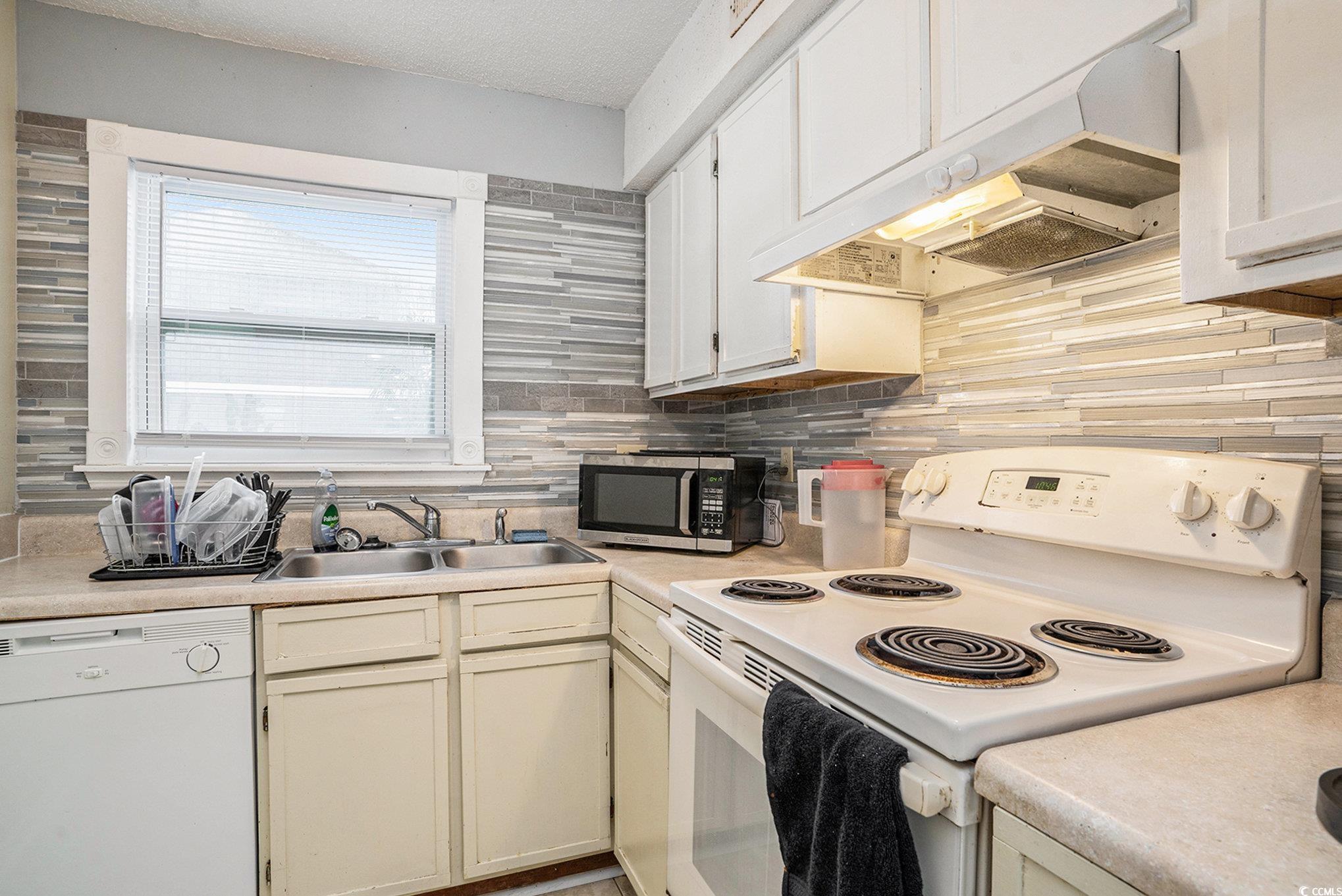 601 38th Avenue North, Unit E2 Myrtle Beach, SC 29577 - Photo 9 of 26