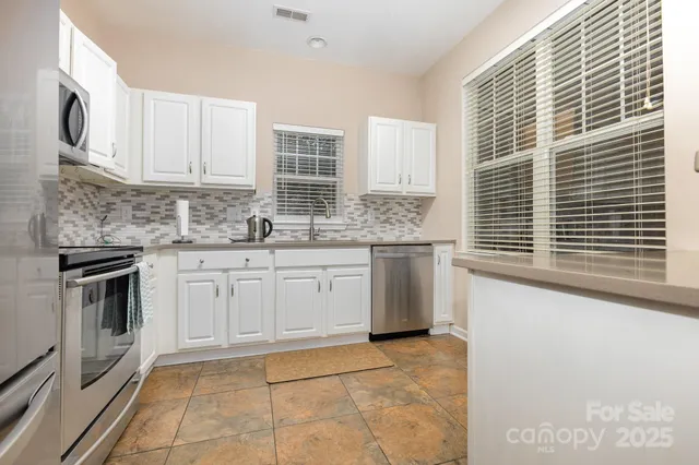 $330,000 | 16677 Commons Creek Drive, Charlotte, NC 28277