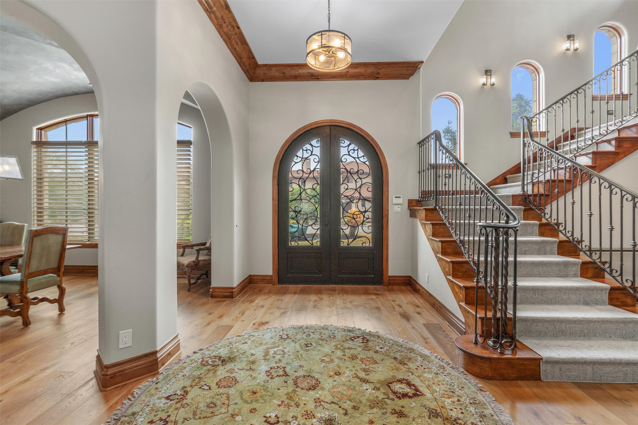 4407 Island Cove Austin, TX 78731 - Photo 6 of 40 a view of entryway with a front door