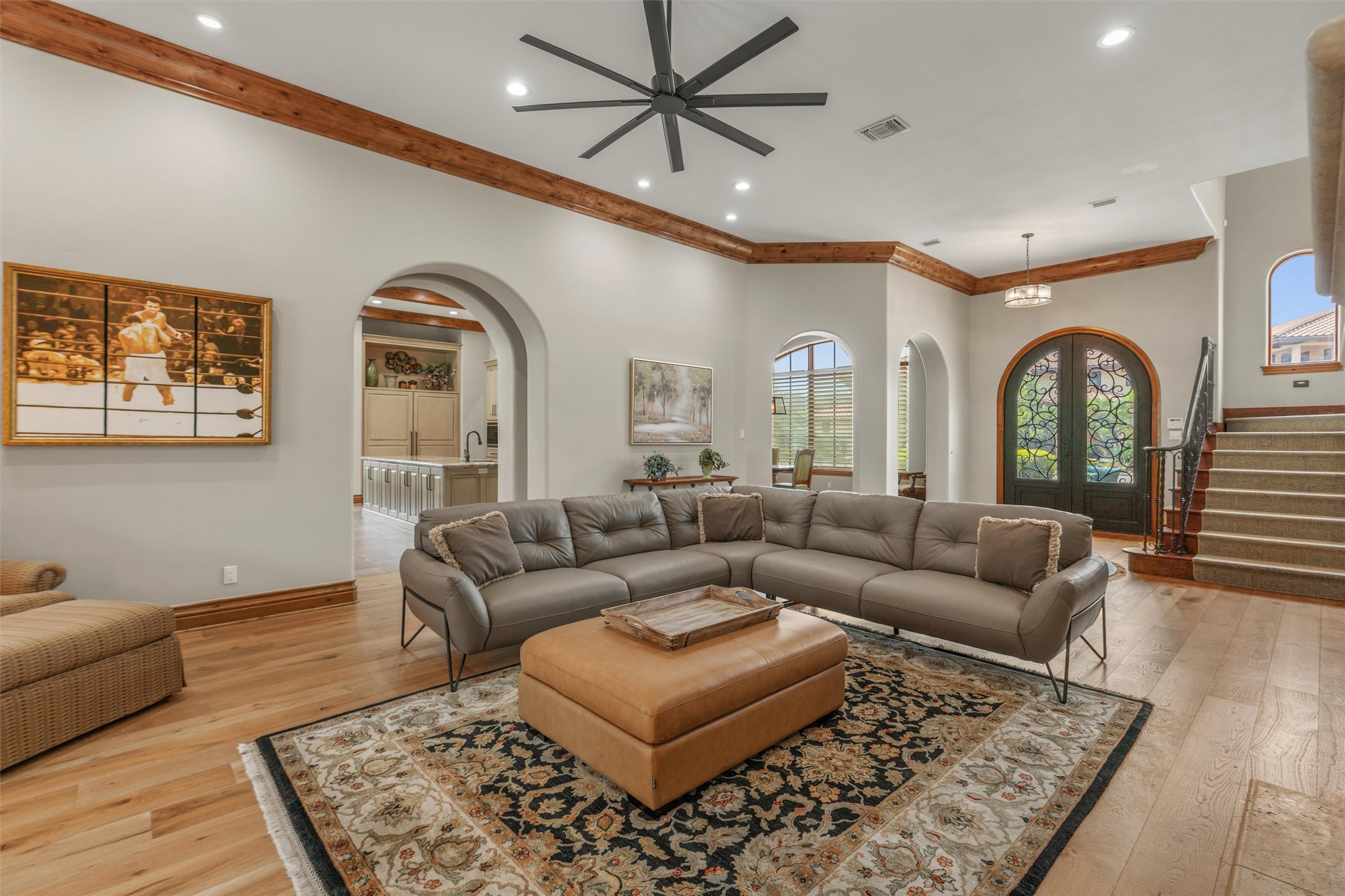 4407 Island Cove Austin, TX 78731 - Photo 7 of 40 a living room with furniture and a rug