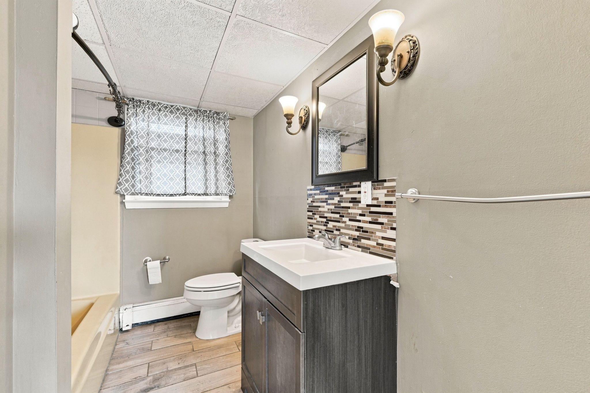 243 Robeson Street, Unit 3 Fall River, MA 02720 - Photo 5 of 20 Gallery Image 5