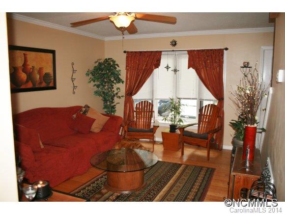 4 Bramblewood Road, Unit 3 Arden, NC 28704 - Photo 2 of 10 Gallery Image 2