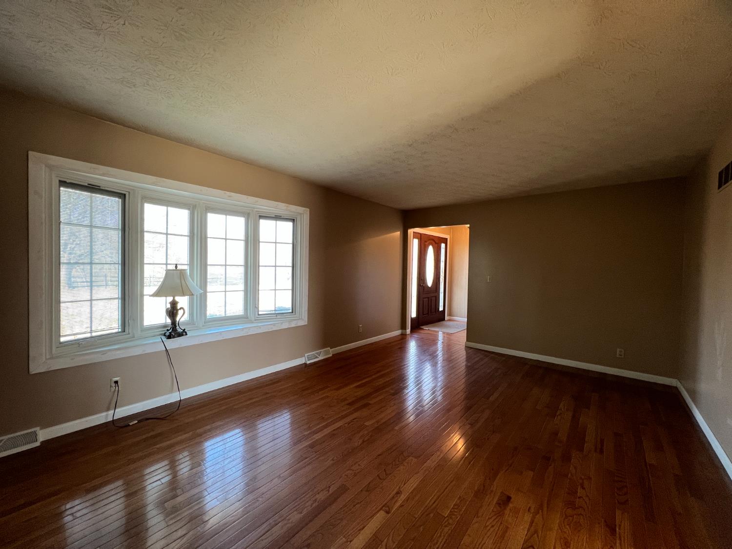 21090 Georgetown Road Lawrenceburg, IN 47025 - Photo 12 of 31