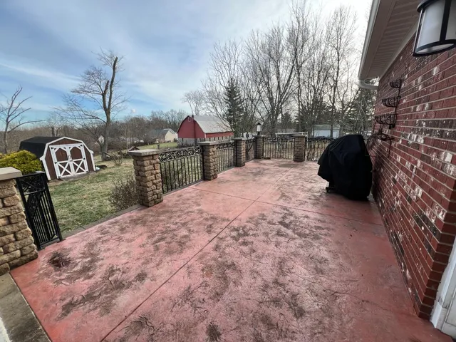 $349,900 | 21090 Georgetown Road, Lawrenceburg, IN 47025