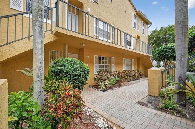 a house view with a outdoor space