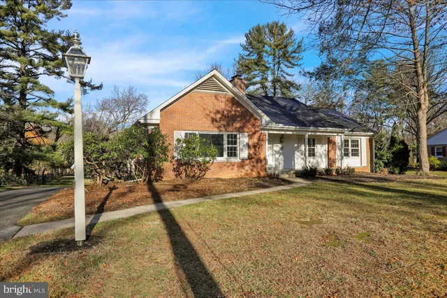 $339,000 | 30 North Bausman Drive, Lancaster, PA 17603