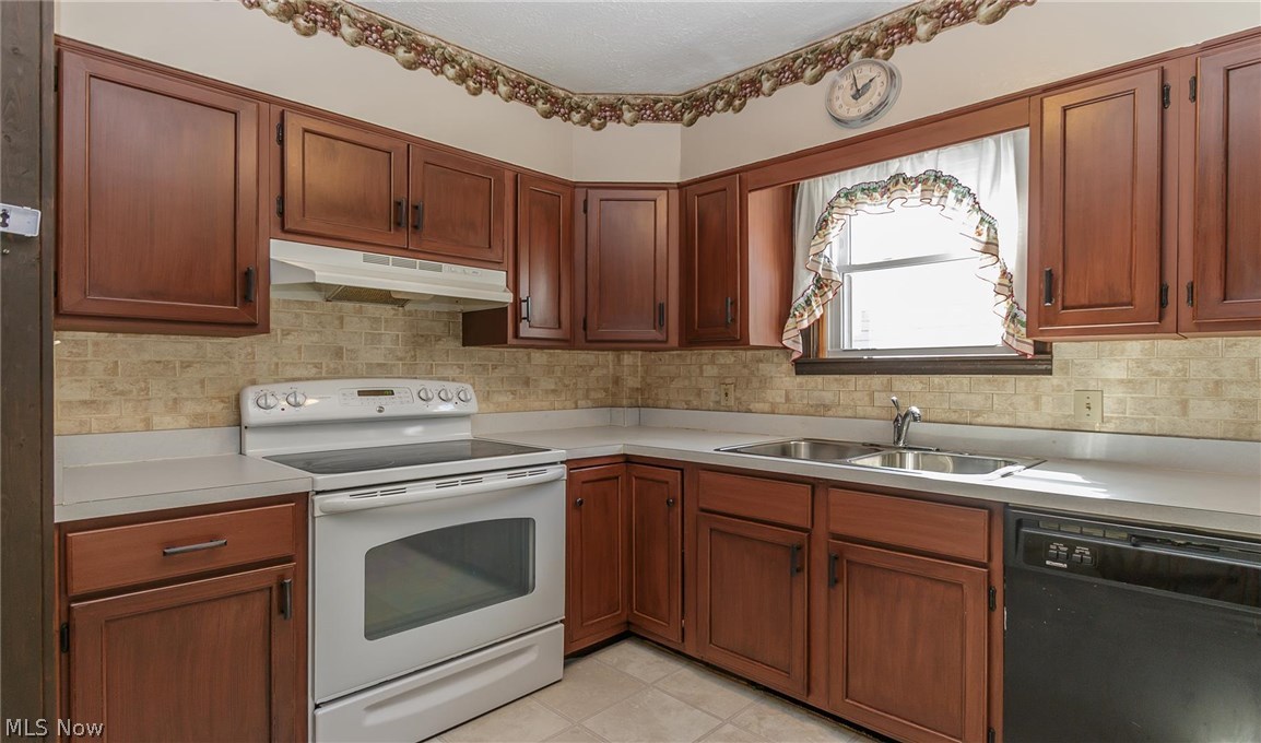 2876 Austinburg Road Ashtabula, OH 44004 - Photo 4 of 25 Gallery Image 4