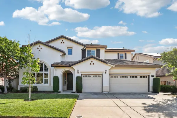 $950,000 | 716 Chesterfield Way, Rocklin, CA 95765