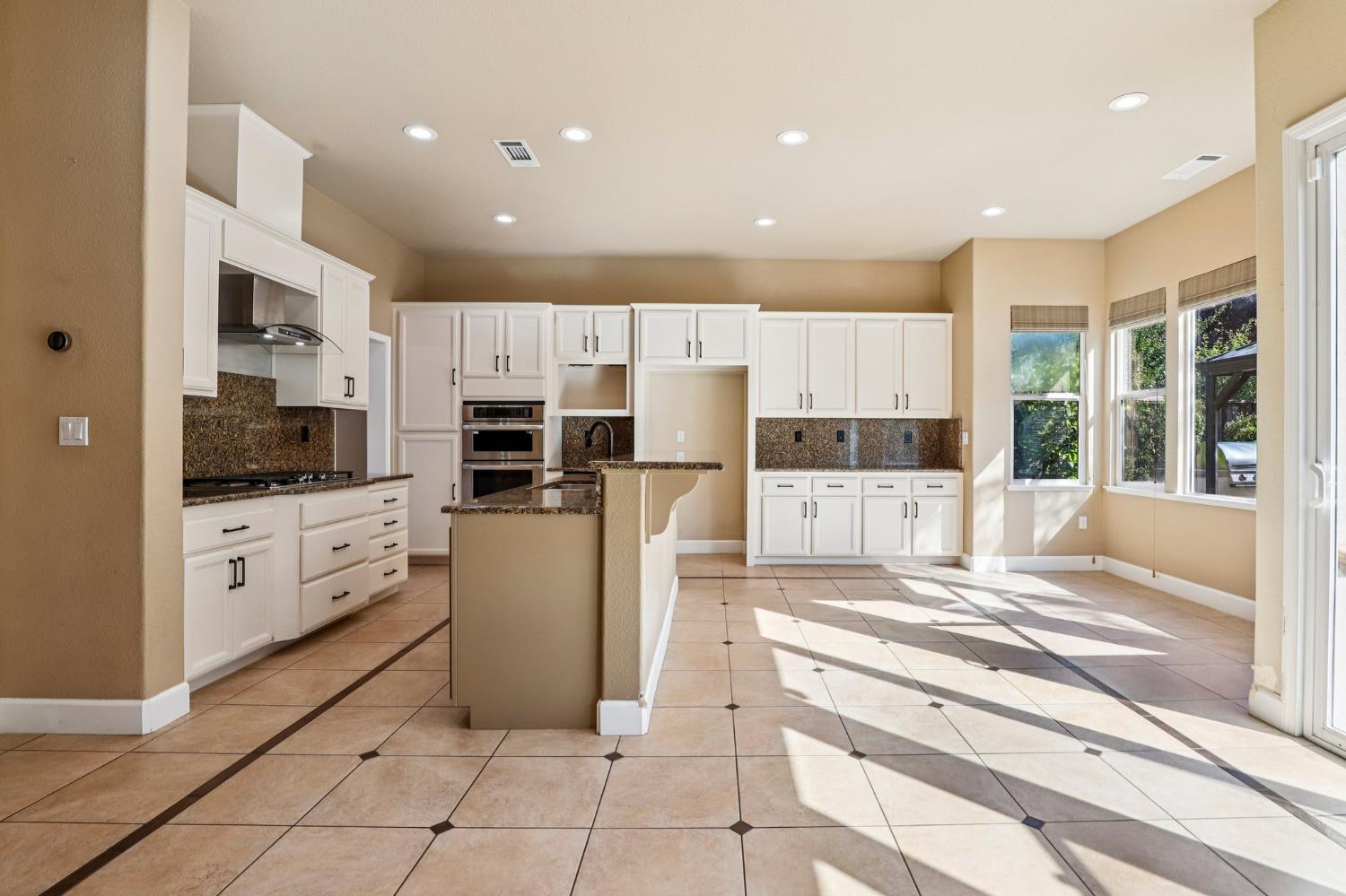 716 Chesterfield Way Rocklin, CA 95765 - Photo 16 of 80