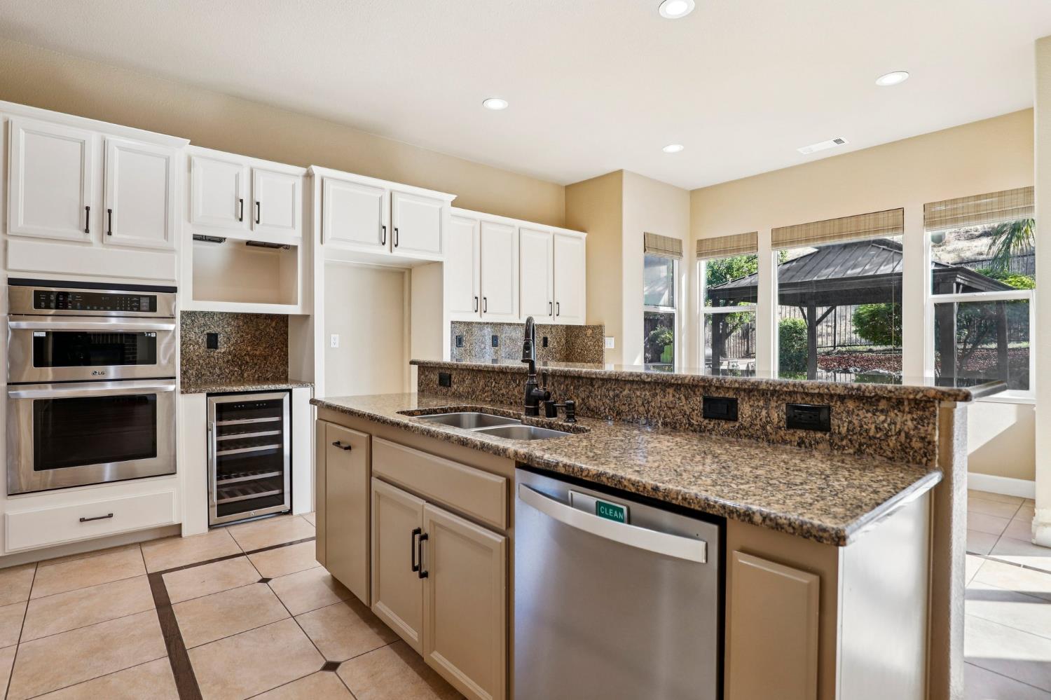 716 Chesterfield Way Rocklin, CA 95765 - Photo 17 of 80