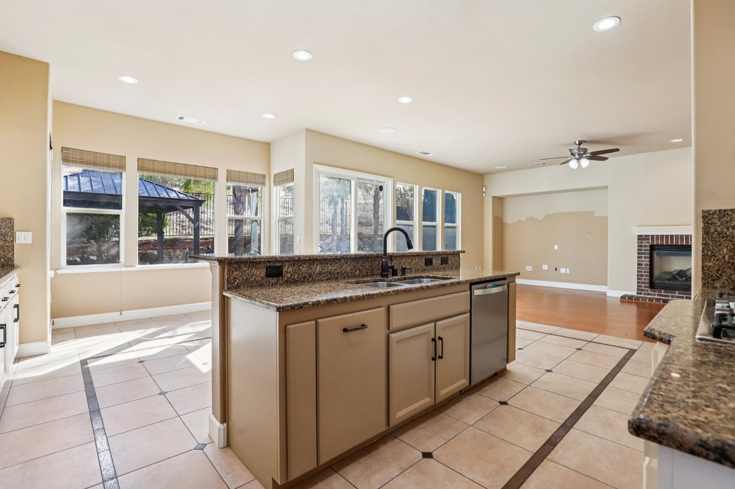 716 Chesterfield Way Rocklin, CA 95765 - Photo 19 of 80
