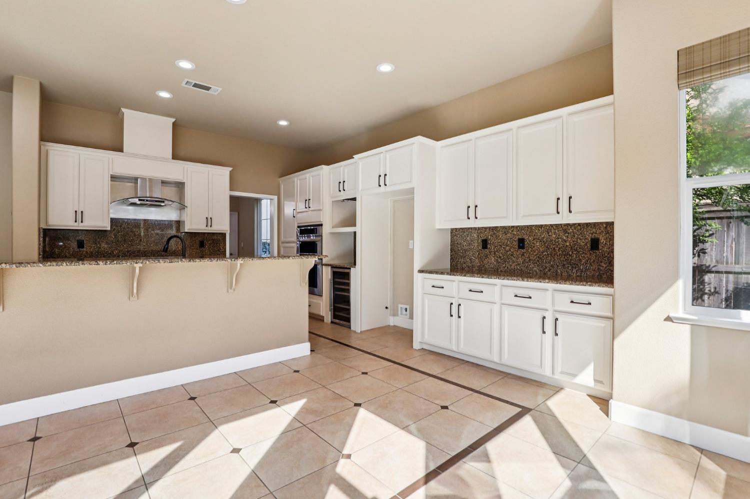 716 Chesterfield Way Rocklin, CA 95765 - Photo 23 of 80