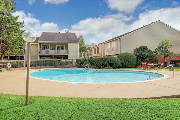 $1,700 | 5005 Georgi Lane, Unit 36, Houston, TX 77092
