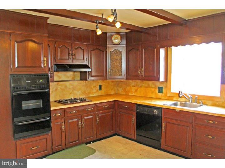 1022 Whitner Road Reading, PA 19605 - Photo 9 of 25