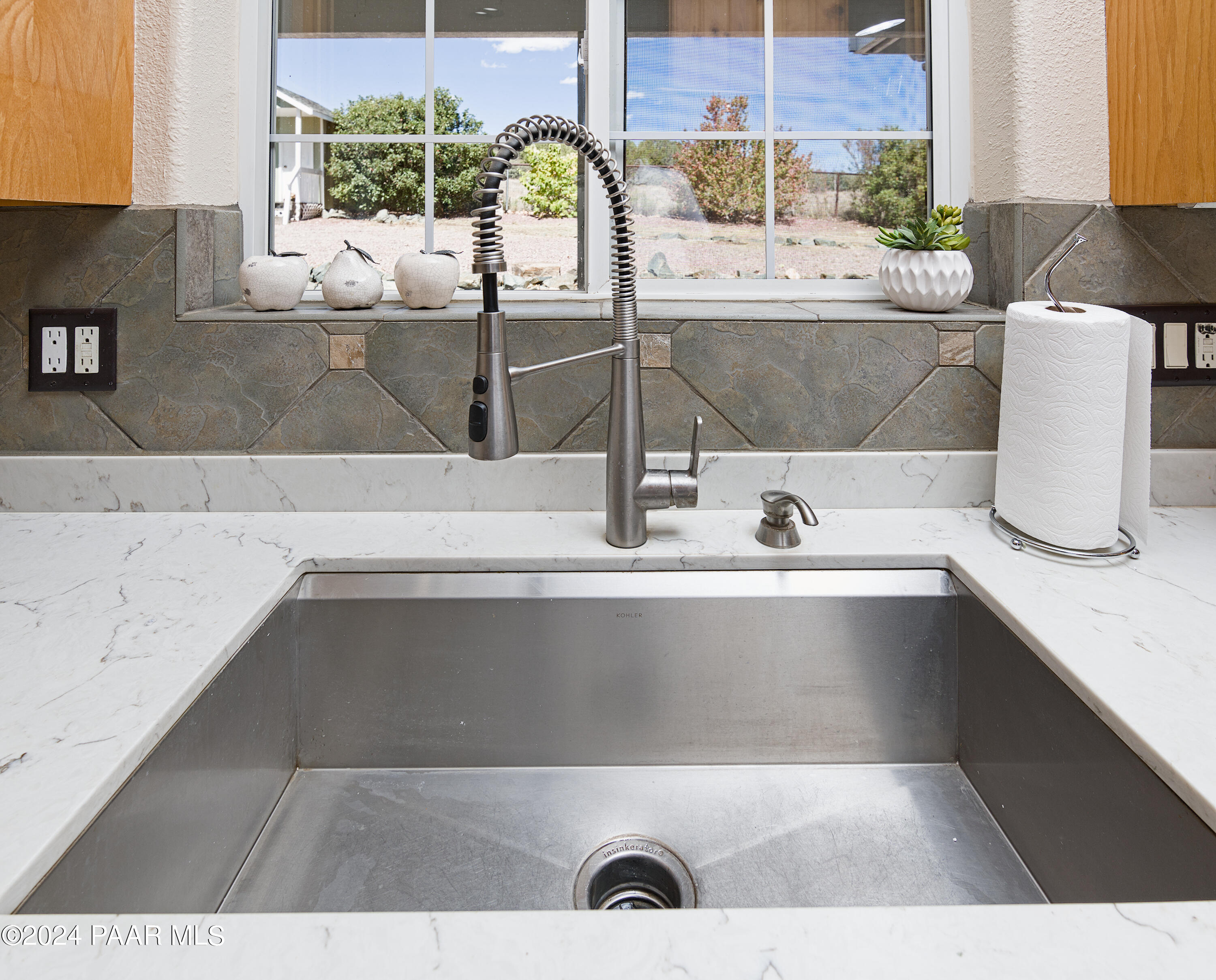 4860 West Stazenski Road Prescott, AZ 86305 - Photo 12 of 67 Kitchen_Farmsink