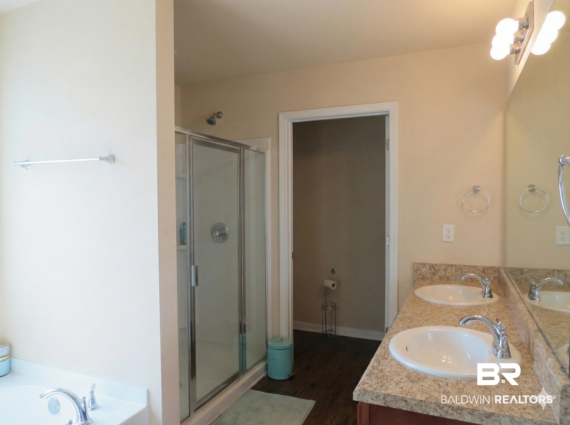 413 Arbury Lane Mobile, AL 36608 - Photo 9 of 13 Primary Bath