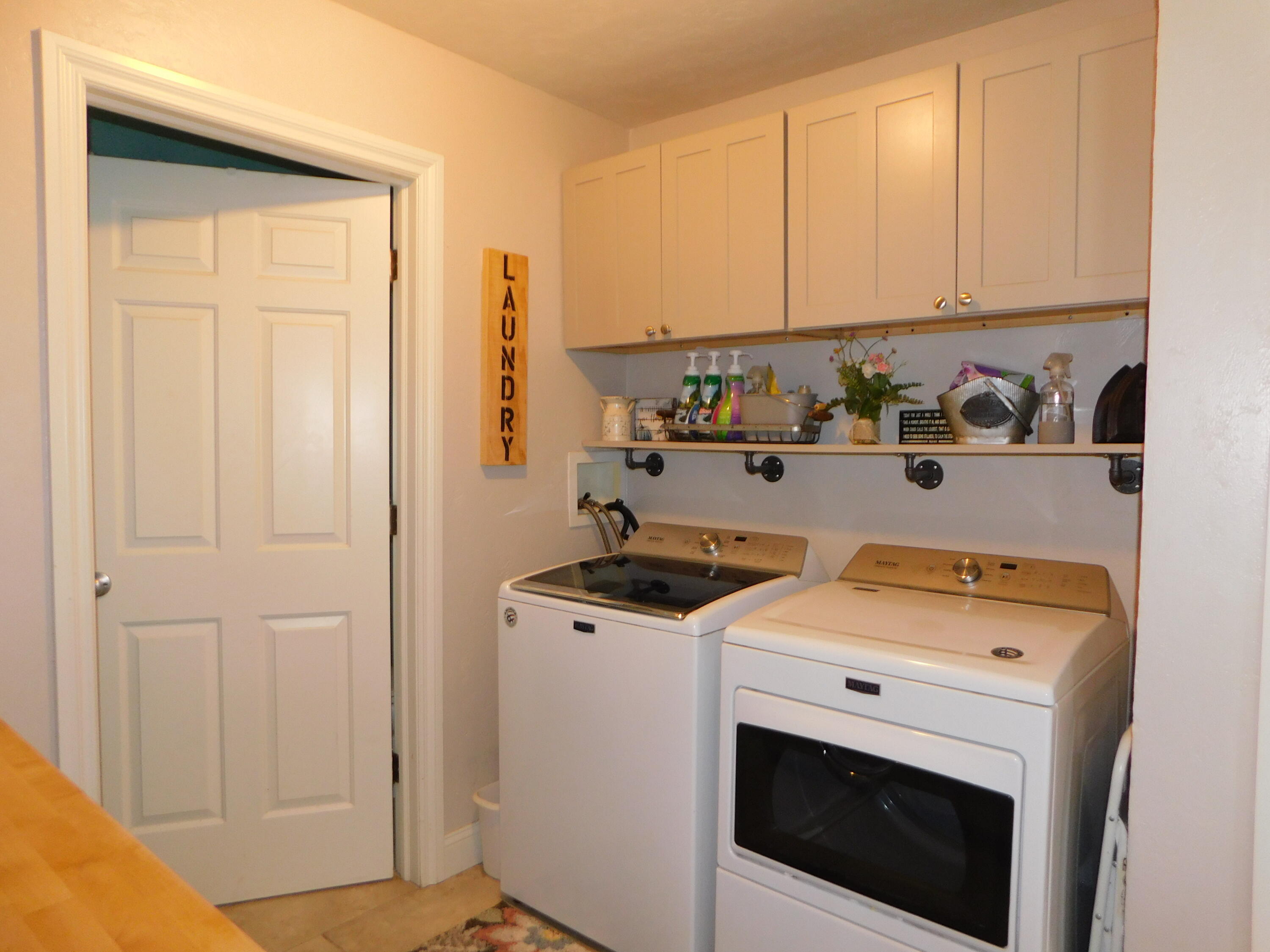 32687 Robin Road Paw Paw, MI 49079 - Photo 17 of 41 Main Floor Laundry