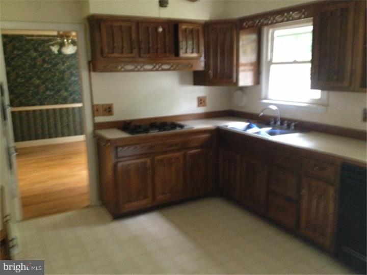 1621 Red Oak Road Williamstown, NJ 08094 - Photo 11 of 12 Gallery Image 11