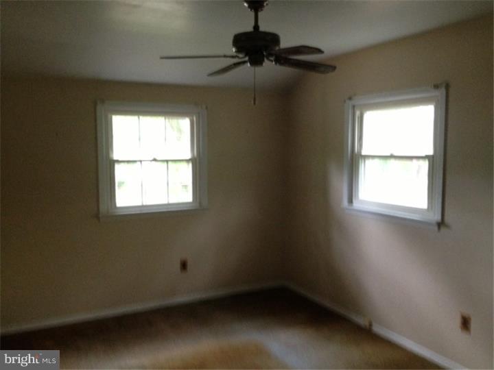 1621 Red Oak Road Williamstown, NJ 08094 - Photo 10 of 12 Gallery Image 10