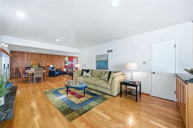 $2,285,000 | 267 Nieto Avenue, Long Beach, CA 90803