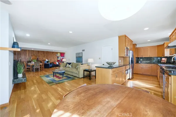 $2,185,000 | 267 Nieto Avenue, Long Beach, CA 90803