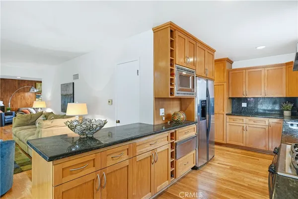 $2,185,000 | 267 Nieto Avenue, Long Beach, CA 90803