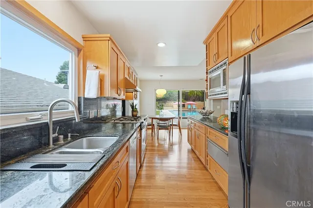 $2,285,000 | 267 Nieto Avenue, Long Beach, CA 90803