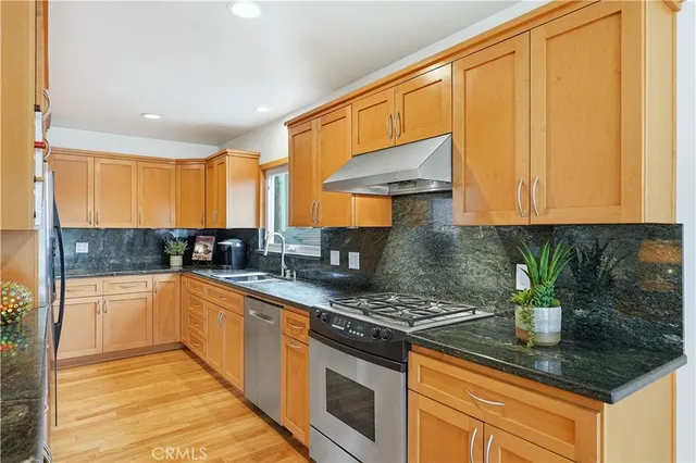 $2,285,000 | 267 Nieto Avenue, Long Beach, CA 90803