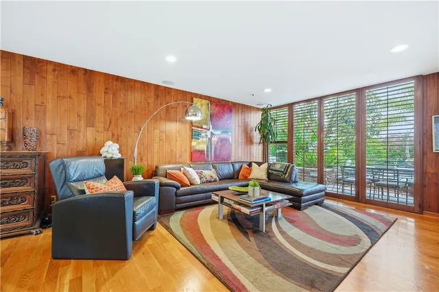 $2,285,000 | 267 Nieto Avenue, Long Beach, CA 90803