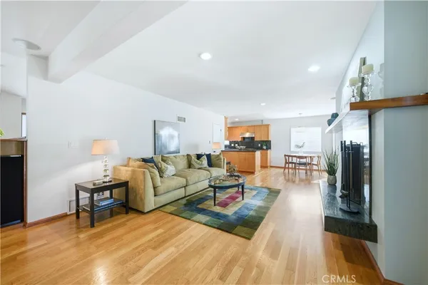 $2,185,000 | 267 Nieto Avenue, Long Beach, CA 90803