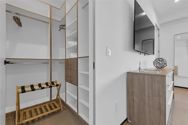 $29,995 | 727 Northeast 17th Way, Fort Lauderdale, FL 33304