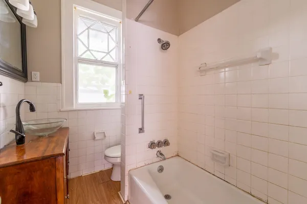 $1,495 | 2004 Walker Avenue, Memphis, TN 38104