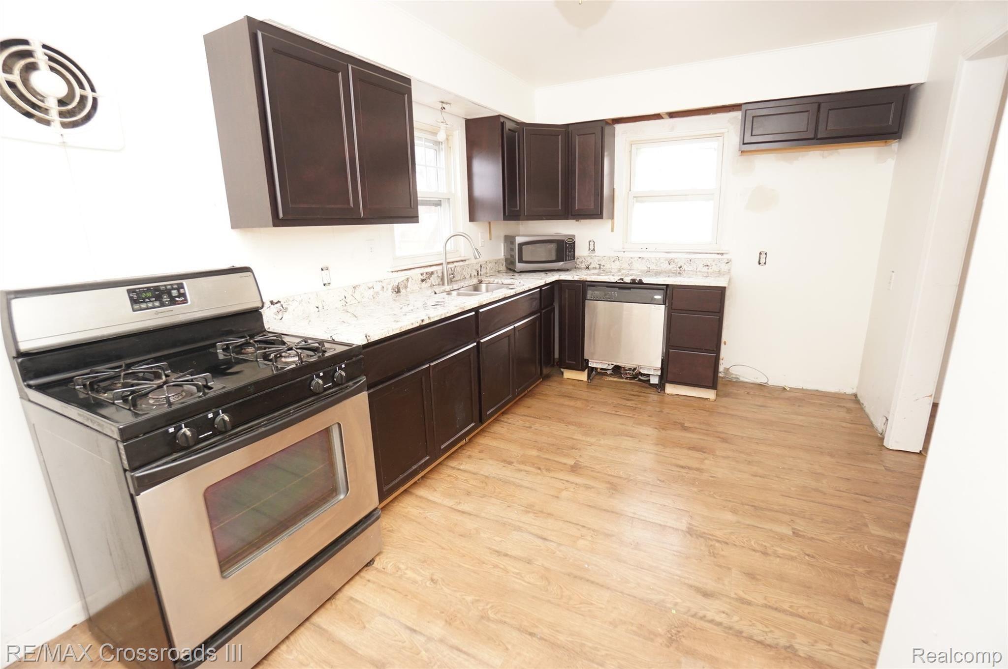 6717 Middlebelt Road Romulus, MI 48174 - Photo 11 of 22 DSC00085.JPG