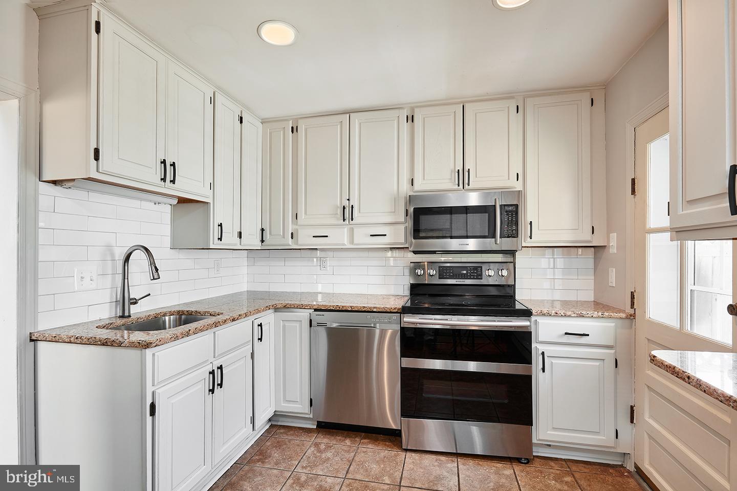 218 Henley Road Wynnewood, PA 19096 - Photo 7 of 18 Gallery Image 7