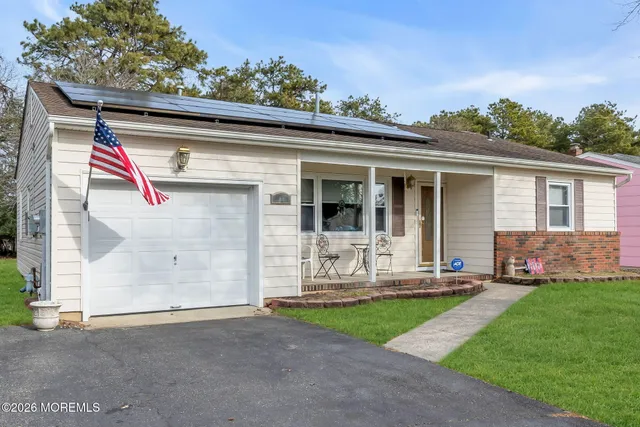 $399,000 | 86 Northumberland Drive, Toms River, NJ 08757