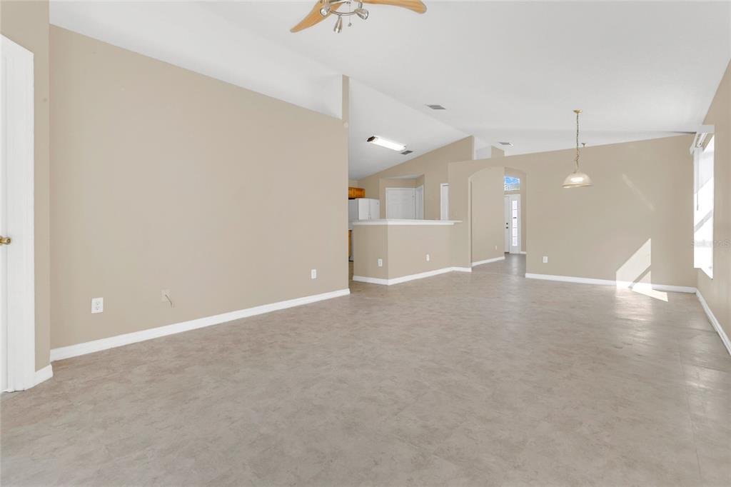 11030 Rouse Run Circle Orlando, FL 32817 - Photo 4 of 29