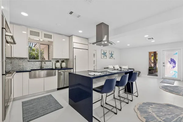 $3,500,000 | 317 South Riverside Drive, Pompano Beach, FL 33062