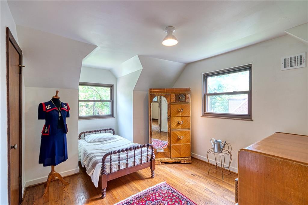 248 Cascade Road Pittsburgh, PA 15221 - Photo 19 of 23 Gallery Image 19