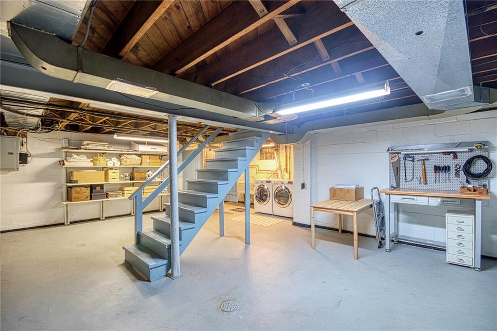 248 Cascade Road Pittsburgh, PA 15221 - Photo 21 of 23 Gallery Image 21