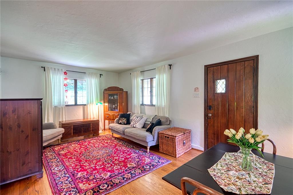 248 Cascade Road Pittsburgh, PA 15221 - Photo 6 of 23 Gallery Image 6