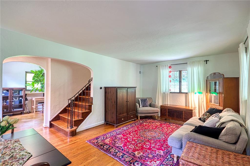 248 Cascade Road Pittsburgh, PA 15221 - Photo 8 of 23 Gallery Image 8