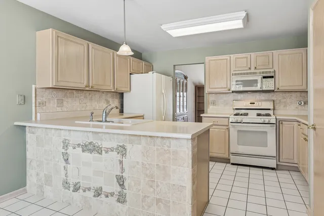 $375,000 | 13455 South Mulberry Street, Plainfield, IL 60544