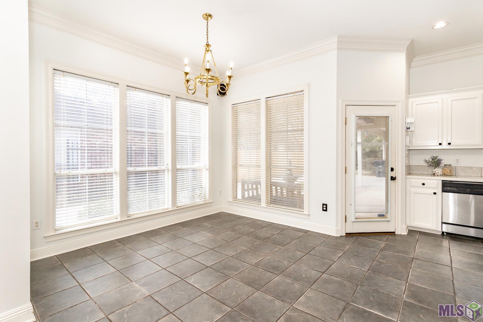 10445 Springdale Avenue Baton Rouge, LA 70810 - Photo 10 of 23