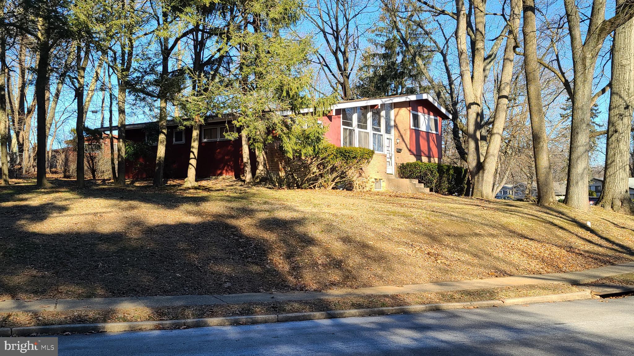 123 Yew Road Cheltenham, PA 19012 - Photo 4 of 24